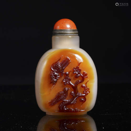 Agate Bird-and-Flower Snuff Bottle