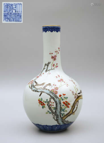 Qianlong Enamel Gilt Globular Vase