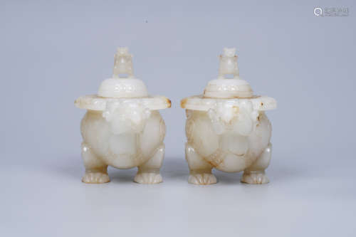 A Pair of Nephrite Bird Vase