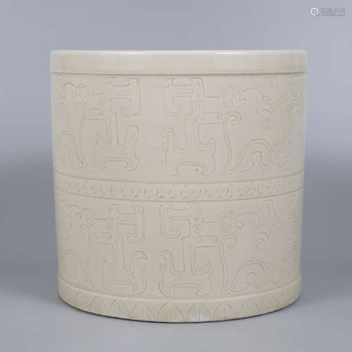 Ding Ware White-Glazed Brushpot