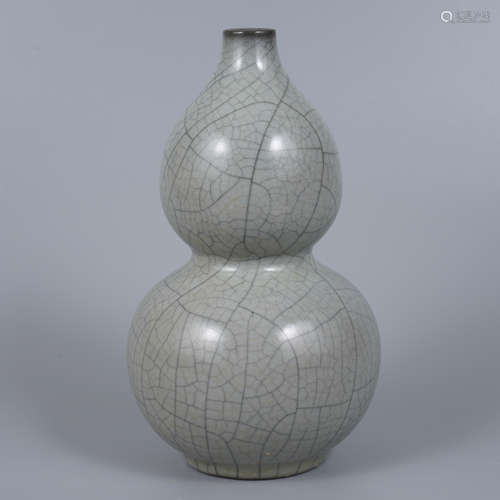 Ge Ware Double-Gourd Vase