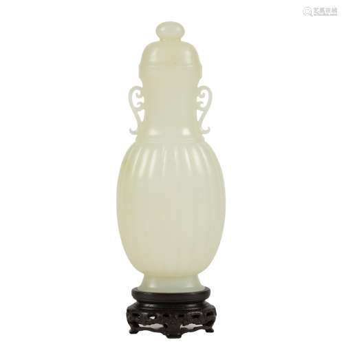 JADE RIBBED BODY LIDDED VASE ON STAND