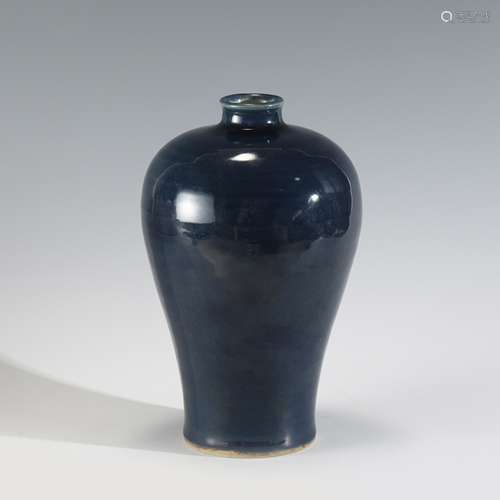 MING JI BLUE PLUM JAR