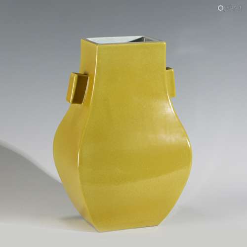 QING YONGZHENG YELLOW GLAZED AMPHORA VASE