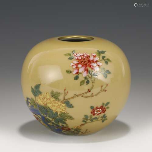 YONGZHENG FAMILLE ROSE FLOWERS PORCELAIN WATER POT