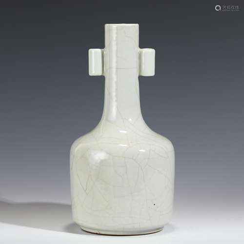 QIANLONG GE KLIN PORCELAIN BOTTLE VASE