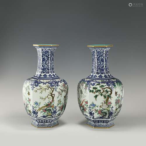 PAIR QIANLONG FAMILLE ROSE BLUE AND WHITE HEXAGONAL