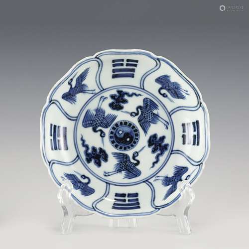 MING XUANDE BLUE AND WHITE PLATE