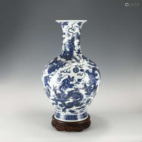 QING QIANLONG BLUE AND WHITE DRAGON VASE ON STAND