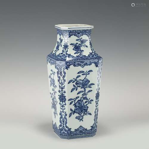 QING YONGZHENG BLUE AND WHITE OCTAGONAL VASE