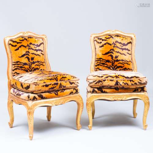 Pair of Louis XV Style Giltwood Chaises, of Recent