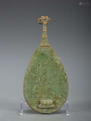 A Chinese Porcelain Lute