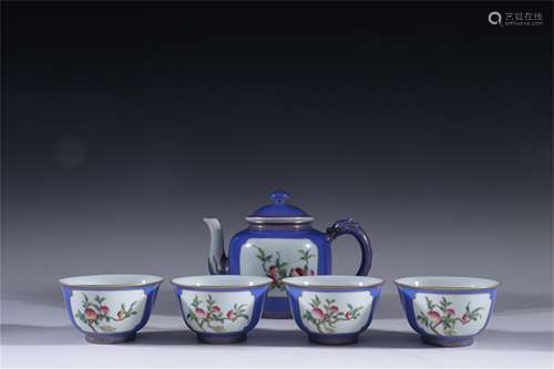 A Chinese Famille Rose Teaset