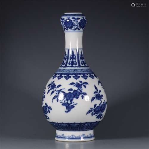 A Chinese Blue and White Garlic-Mouth Porcelain Vase