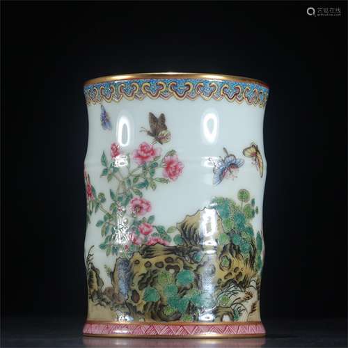 A Chinese Famille Rose Porcelain Brush Pot with