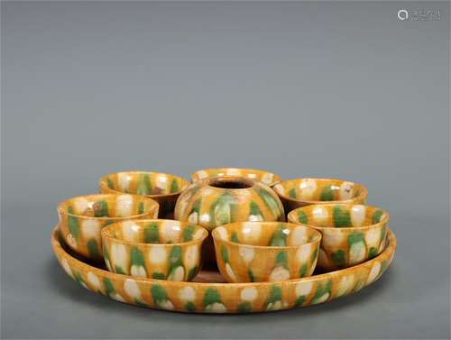 A Set of Chinese San-Cai Glazed Porcelain Plates