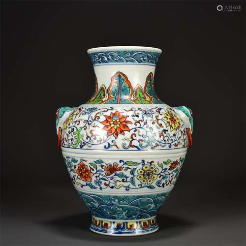 A Chinese Famille Rose Porcelain Wine Container