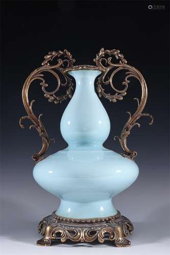 A Chinese Celadon Glazed Porcelain Vase