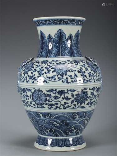 A Chinese Blue and White Porcelain Wine Container