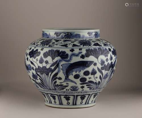 Large pot with fish and grass pattern in Yuan Dynasty