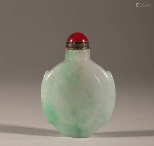 Jade snuff bottle in Qing Dynasty