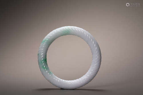 Emerald thread bracelet