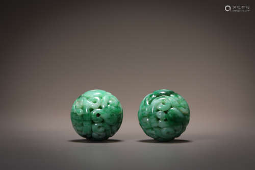 Qing Dynasty Emerald Beads