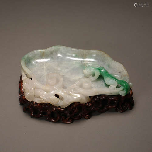 Qing Dynasty Emerald and Dragon Brush Wash