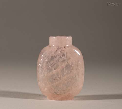 Tourmaline snuff bottle in Qing Dynasty