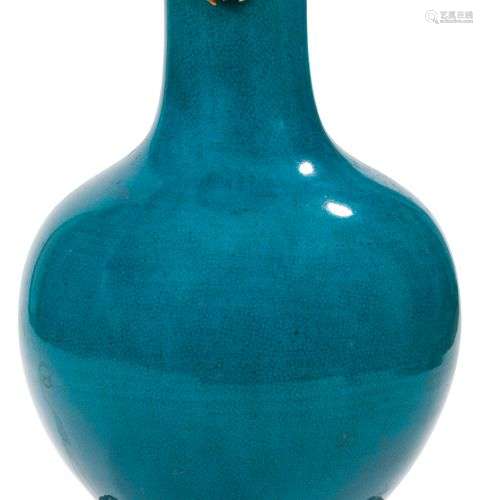 Vase de forme balustre en porcelaine de Chine bleu Turquoise...