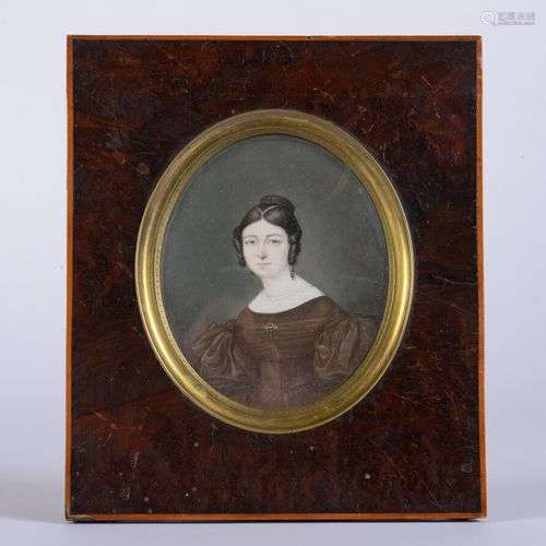 De Chateaubourg 1884, miniature représentant une jeune femme...