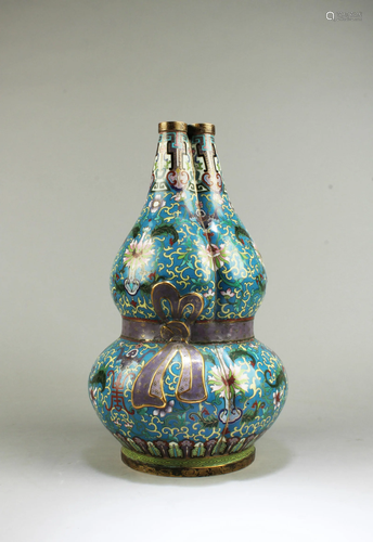 Qianlong gilt bronze cloisonnÃ© 3-spout double gour