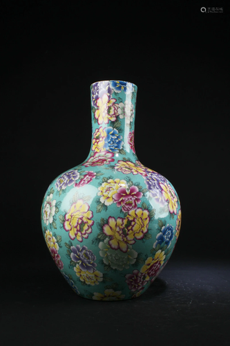 Chinese Porcelain Vase