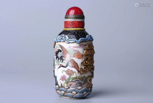 Painte Glass Crane and Spring Snuff Bottle