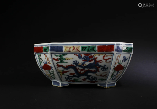 Chinese Porcelain Pot