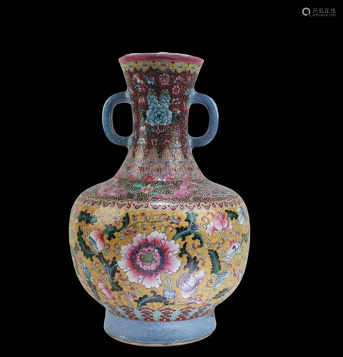 Chinese Porcelain Vase