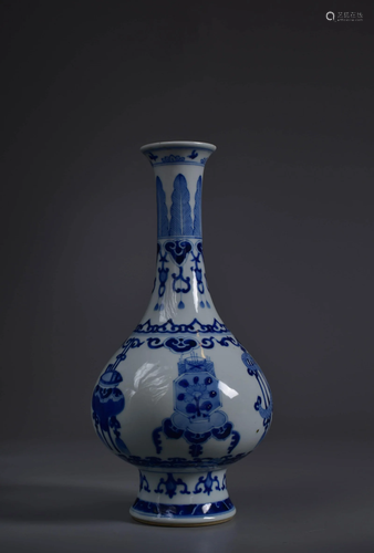 Doucai Glaze Pear-Shape Vase