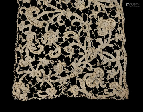 FINE ITALIAN 17TH CENTURY LACE