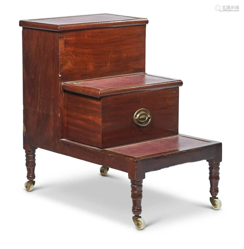 A REGENCY MAHOGANY STEP COMMODE, CIRCA 1820