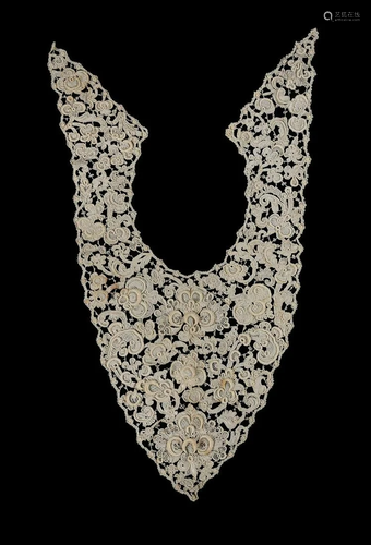 FINE ITALIAN 17TH AND 18TH CENTURY LACE