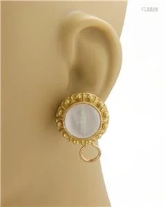 Elizabeth Locke Mother of Pearl Cherub 18k Gold Bead