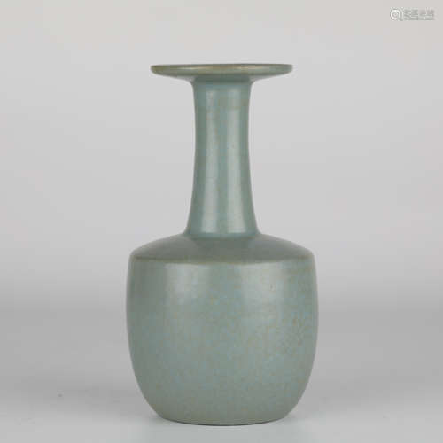 Chinese Song Dynasty Celadon Vase