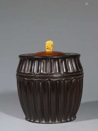 Red Sandalwood Tea Canister