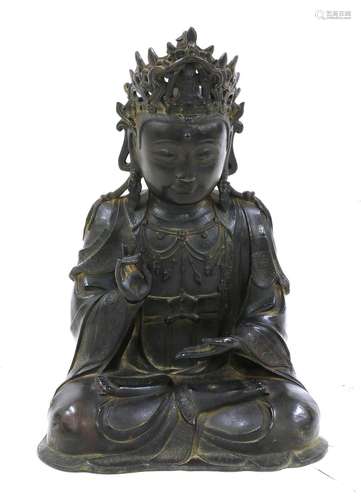 A Chinese bronze guanyin,