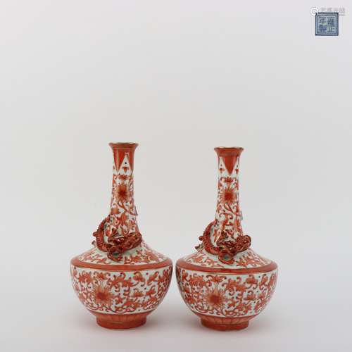 A Pair of Gold-outlined Iron-red  Vases