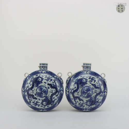 A Pair of Blue-and-white Flat Vases