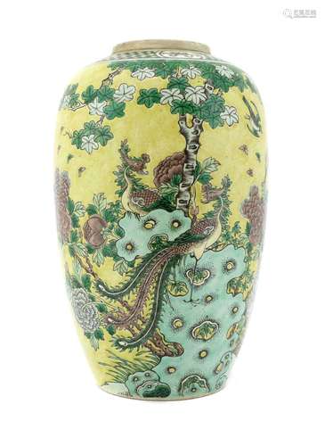 A Chinese wucai vase,