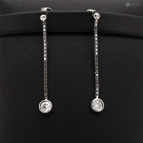 Paire de pendants d'oreilles en or blanc (750) 18K Perle d'o...