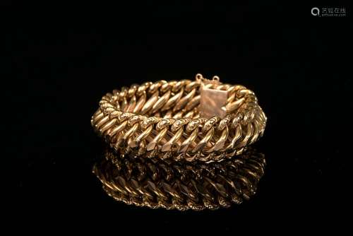 Bracelet en or jaune 18k à maille américaine bossuée et appl...