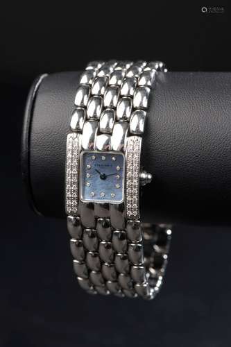 CHAUMET.Montre bracelet de dame en acier modèle 